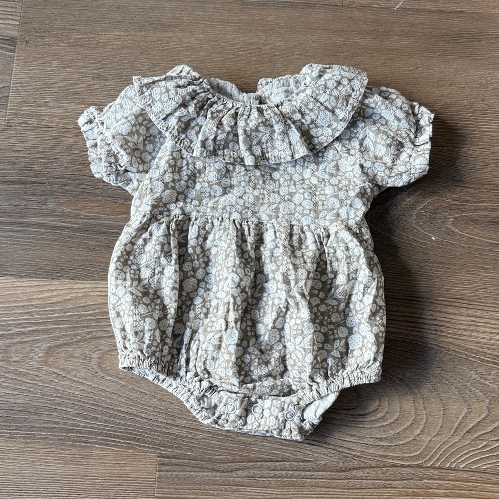 Mi piccolo baby girl brown flower ruffle romper size 3-6months
